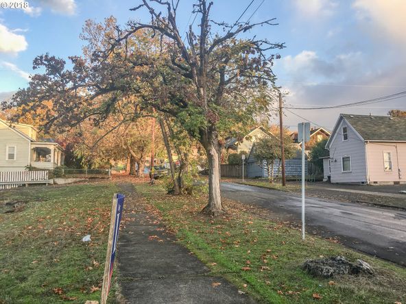 295 SE Fowler St, Roseburg, OR 97470